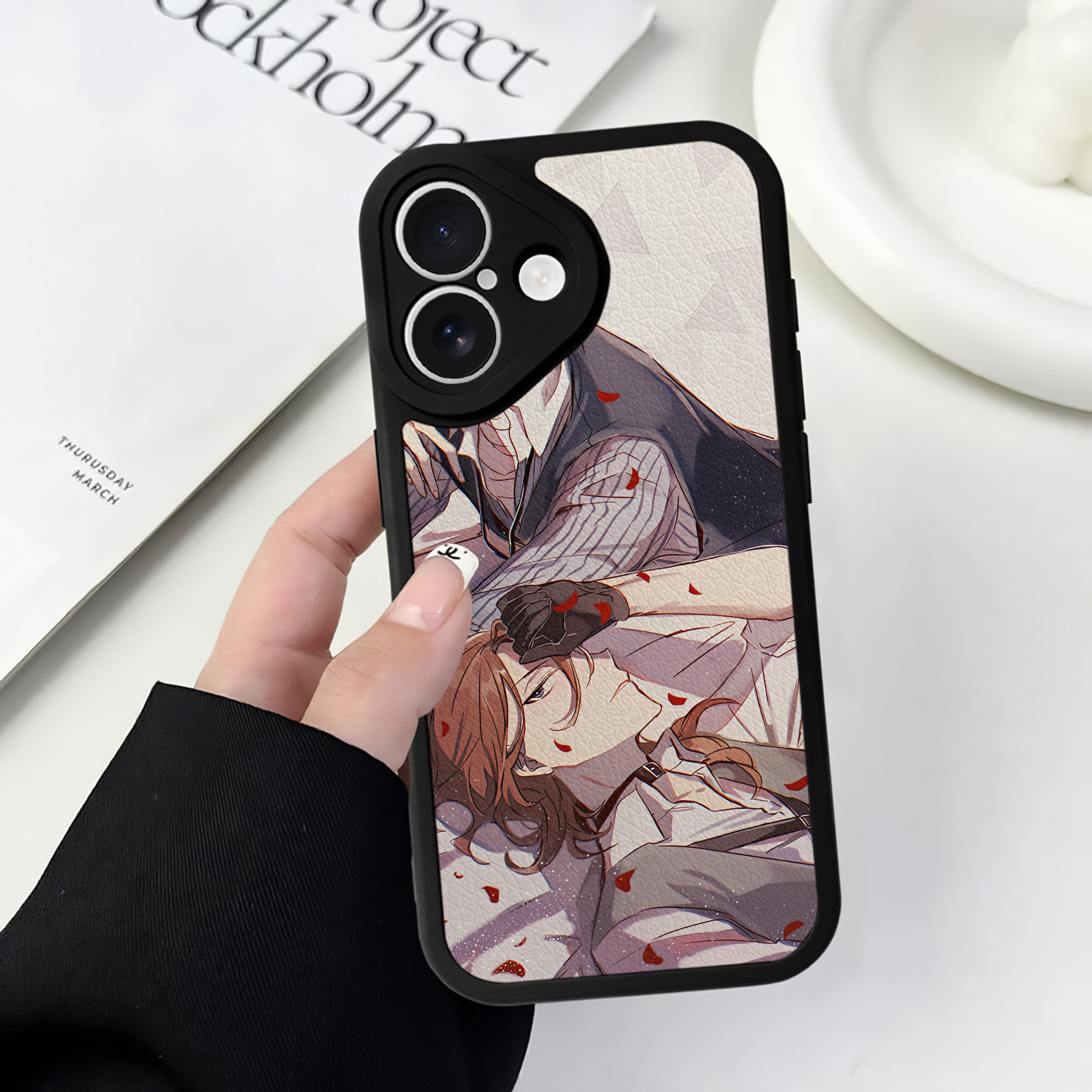 （画像用） 文豪ストレイドッグス Bungo Stray Dogs 【iPhone 16シリーズ対応】シリコンスマホケース（レザー調） 材質：シリコン